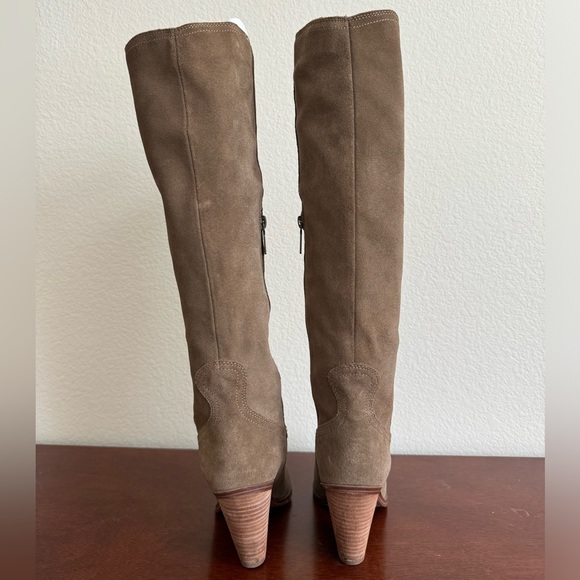 Blondo Waterproof, Willow Taupe Sued , Size 7 - Picture 3 of 6